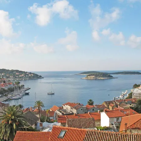 בית נופש Tina By Interhome Gdinj